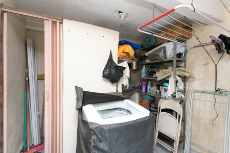 Casa à venda com 170m², 5 quartos e 4 vagas Casa à venda com 170m², 5 quartos e 4 vagasÁrea de Serviço