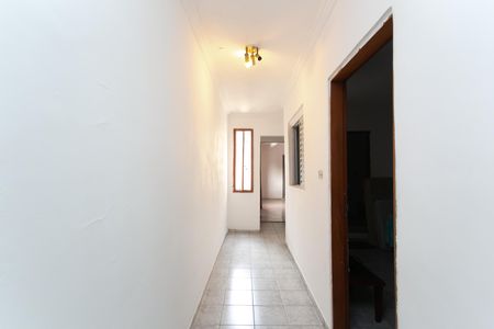 Casa à venda com 170m², 5 quartos e 4 vagas Casa à venda com 170m², 5 quartos e 4 vagasCorredor