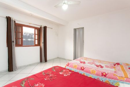 Casa à venda com 170m², 5 quartos e 4 vagas Casa à venda com 170m², 5 quartos e 4 vagasSuíte 1