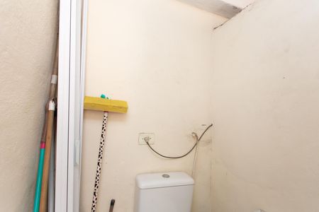 Casa à venda com 170m², 5 quartos e 4 vagas Casa à venda com 170m², 5 quartos e 4 vagasBanheiro 7