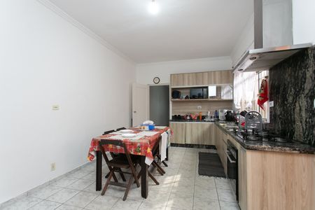 Casa à venda com 170m², 5 quartos e 4 vagas Casa à venda com 170m², 5 quartos e 4 vagasCozinha 1
