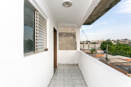 Casa à venda com 170m², 5 quartos e 4 vagas Casa à venda com 170m², 5 quartos e 4 vagasVaranda da Sute 3