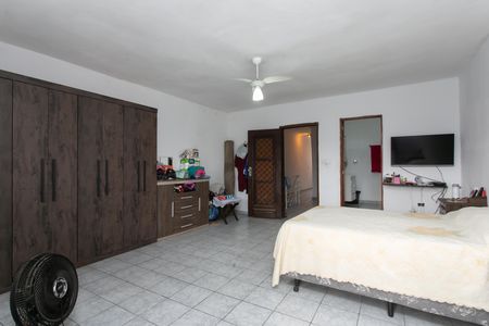 Casa à venda com 170m², 5 quartos e 4 vagas Casa à venda com 170m², 5 quartos e 4 vagasSute 3