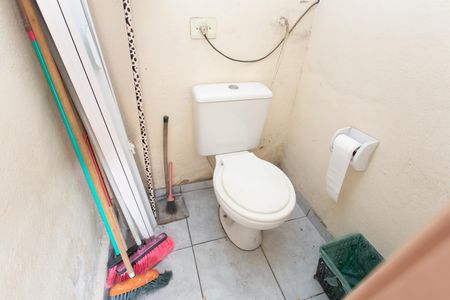 Casa à venda com 170m², 5 quartos e 4 vagas Casa à venda com 170m², 5 quartos e 4 vagasBanheiro 7