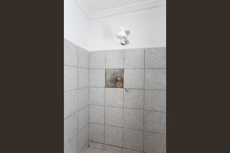 Casa à venda com 170m², 5 quartos e 4 vagas Casa à venda com 170m², 5 quartos e 4 vagasBanheiro da Sute 2