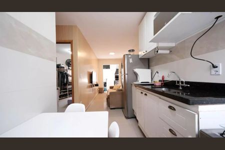Cozinha de apartamento à venda com 2 quartos, 43m² em Artur Alvim, São Paulo