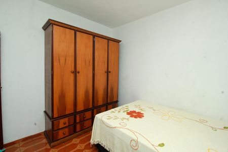 Casa à venda com 299m², 3 quartos e 7 vagasQuarto 2