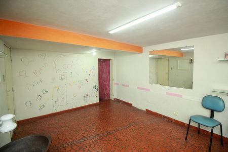 Casa à venda com 299m², 3 quartos e 7 vagasEdícula - Quarto 2