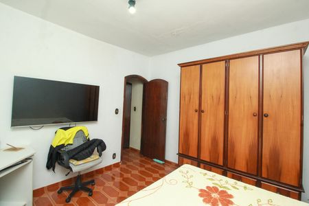 Casa à venda com 299m², 3 quartos e 7 vagasQuarto 2