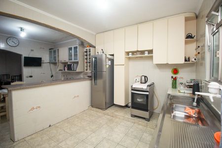 Casa à venda com 299m², 3 quartos e 7 vagasCozinha