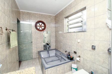 Casa à venda com 299m², 3 quartos e 7 vagasBanheiro da Suíte