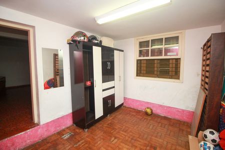 Casa à venda com 299m², 3 quartos e 7 vagasEdícula - Quarto 1