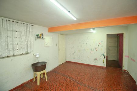Casa à venda com 299m², 3 quartos e 7 vagasEdícula - Quarto 2