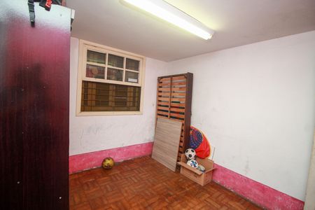 Casa à venda com 299m², 3 quartos e 7 vagasEdícula - Quarto 1