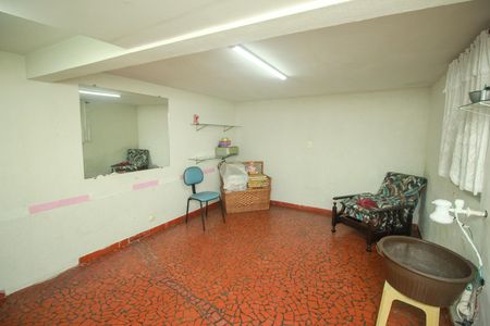 Casa à venda com 299m², 3 quartos e 7 vagasEdícula - Quarto 2