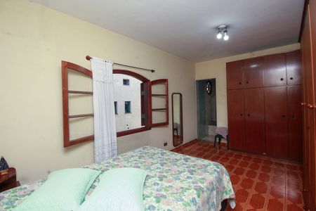 Casa à venda com 299m², 3 quartos e 7 vagasSuíte