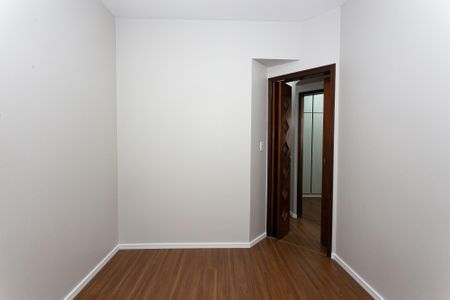 Apartamento para alugar com 61m², 3 quartos e 1 vaga Apartamento para alugar com 61m², 3 quartos e 1 vagaQuarto 2