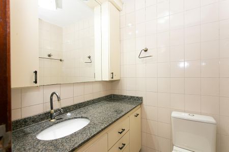 Apartamento para alugar com 61m², 3 quartos e 1 vaga Apartamento para alugar com 61m², 3 quartos e 1 vagaBanheiro