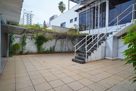 Casa à venda com 450m², 5 quartos e 3 vagasPátio 