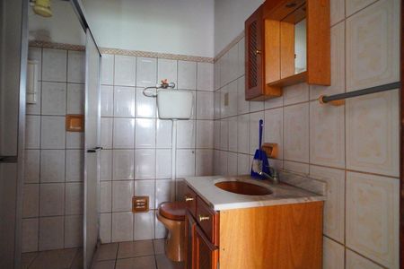 Casa à venda com 450m², 5 quartos e 3 vagasBanheiro 