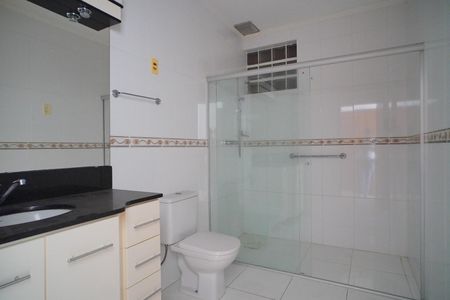 Casa à venda com 450m², 5 quartos e 3 vagasBanheiro suíte 