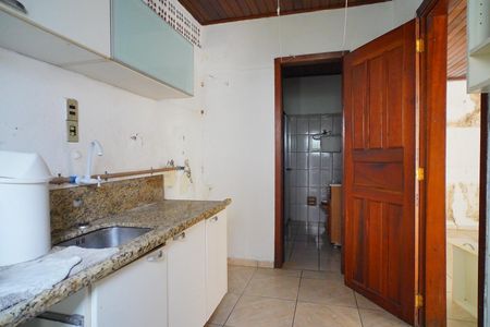 Casa à venda com 450m², 5 quartos e 3 vagasÁrea  de serviço 