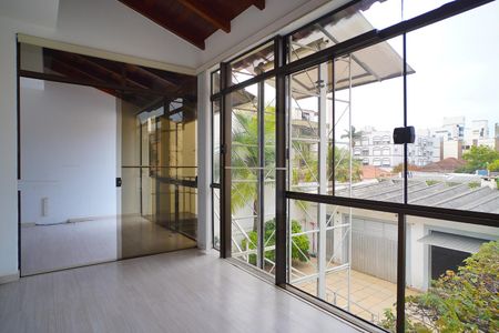 Casa à venda com 450m², 5 quartos e 3 vagasVaranda 