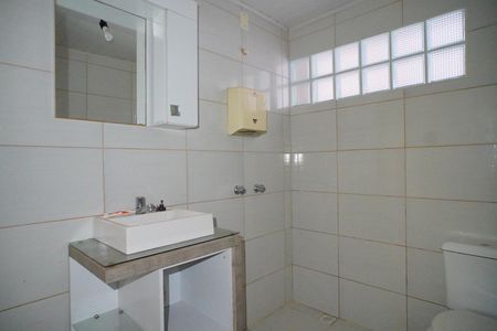 Casa à venda com 450m², 5 quartos e 3 vagasBanheiro 