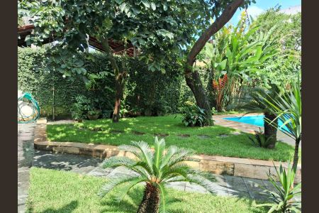 Área externa de casa à venda com 5 quartos, 240m² em Tanque, Rio de Janeiro