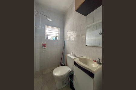 Casa de condomínio à venda com 120m², 6 quartos e 2 vagasCasa 3 - Banheiro da Suite