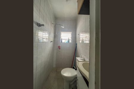 Casa de condomínio à venda com 120m², 6 quartos e 2 vagasCasa 3 - Banheiro da Suite