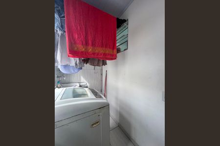Casa de condomínio à venda com 120m², 6 quartos e 2 vagasCasa 1 - Area de Serviço