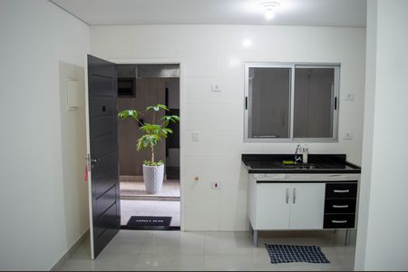 Cozinha de apartamento para alugar com 2 quartos, 44m² em Vila Carrão, São Paulo