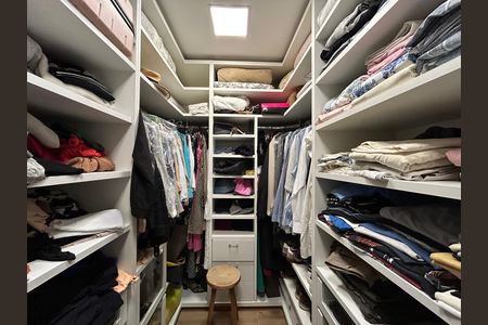Apartamento para alugar com 260m², 4 quartos e 2 vagasSuíte 2 Closet 