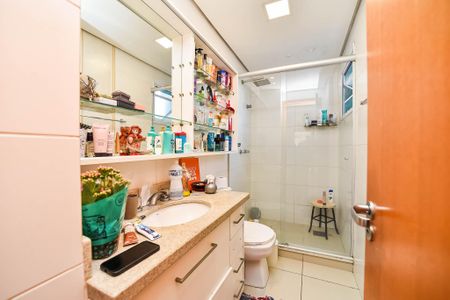 Apartamento à venda com 148m², 3 quartos e 1 vaga Apartamento à venda com 148m², 3 quartos e 1 vagaBanheiro da Suíte