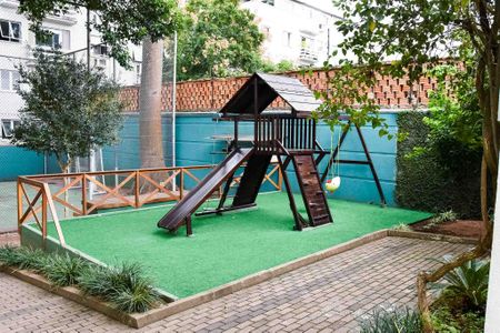 Apartamento à venda com 148m², 3 quartos e 1 vaga Apartamento à venda com 148m², 3 quartos e 1 vagaÁrea comum - Playground