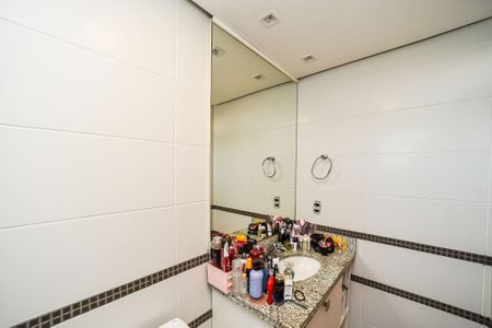 Apartamento à venda com 148m², 3 quartos e 1 vaga Apartamento à venda com 148m², 3 quartos e 1 vagaBanheiro Social