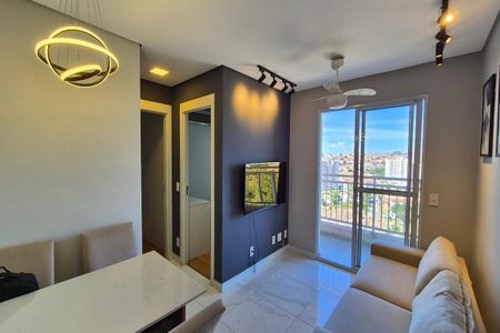 Sala de apartamento para alugar com 2 quartos, 42m² em Jardim Ipaussurama, Campinas