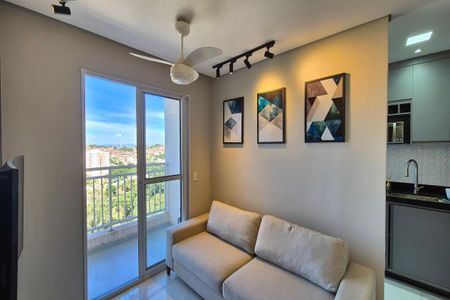 Sala de apartamento para alugar com 2 quartos, 42m² em Jardim Ipaussurama, Campinas