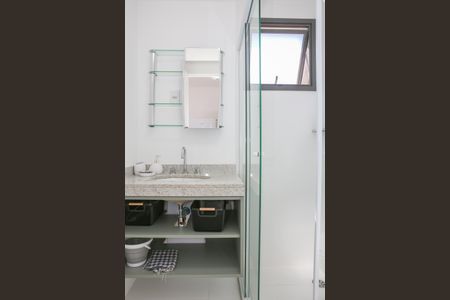 Banheiro de kitnet/studio para alugar com 1 quarto, 22m² em Perdizes, São Paulo