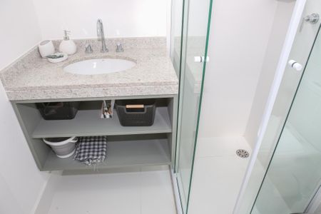 Banheiro de kitnet/studio para alugar com 1 quarto, 22m² em Perdizes, São Paulo