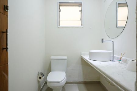 Casa para alugar com 273m², 3 quartos e 3 vagasLavabo