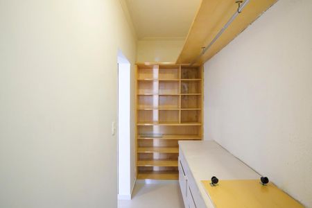 Casa para alugar com 273m², 3 quartos e 3 vagasCloset da suíte 1