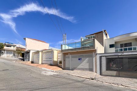 Casa para alugar com 273m², 3 quartos e 3 vagasFachada + plaquinha