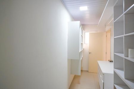 Casa para alugar com 273m², 3 quartos e 3 vagasCloset da suíte 3