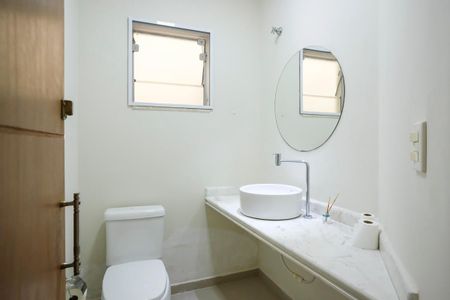 Casa para alugar com 273m², 3 quartos e 3 vagasLavabo