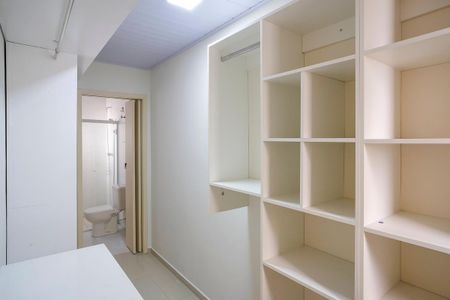 Casa para alugar com 273m², 3 quartos e 3 vagasCloset da suíte 3