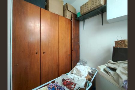 Apartamento à venda com 57m², 2 quartos e sem vaga Apartamento à venda com 57m², 2 quartos e sem vagaQuarto de Serviço