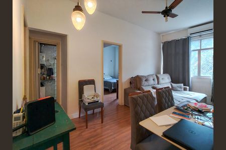 Apartamento à venda com 57m², 2 quartos e sem vaga Apartamento à venda com 57m², 2 quartos e sem vagaSala