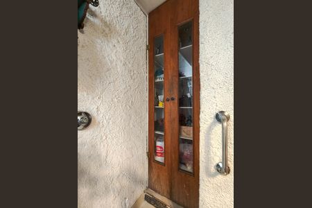 Apartamento à venda com 57m², 2 quartos e sem vaga Apartamento à venda com 57m², 2 quartos e sem vagaBanheiro Corredor